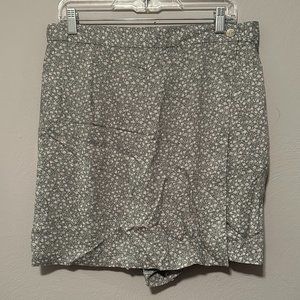 Vintage Studio Floral Women's Skirt/Shorts Light Olive Green and White Size XL